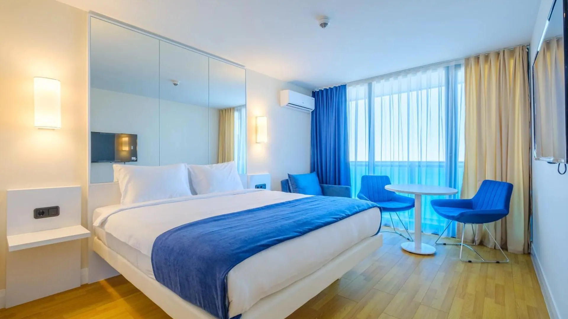 Sea View Panoramic Aparthotel 5*, Batumi Georgia