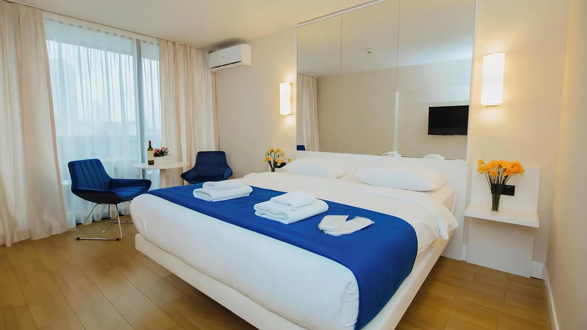 Sea View Panoramic Aparthotel Batumi 5*,  Georgia