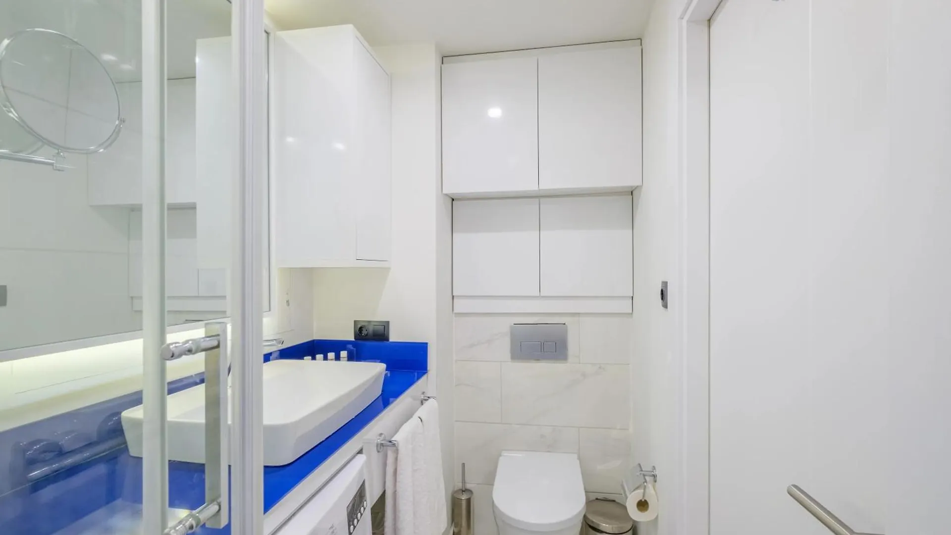 Sea View Panoramic Aparthotel 巴统